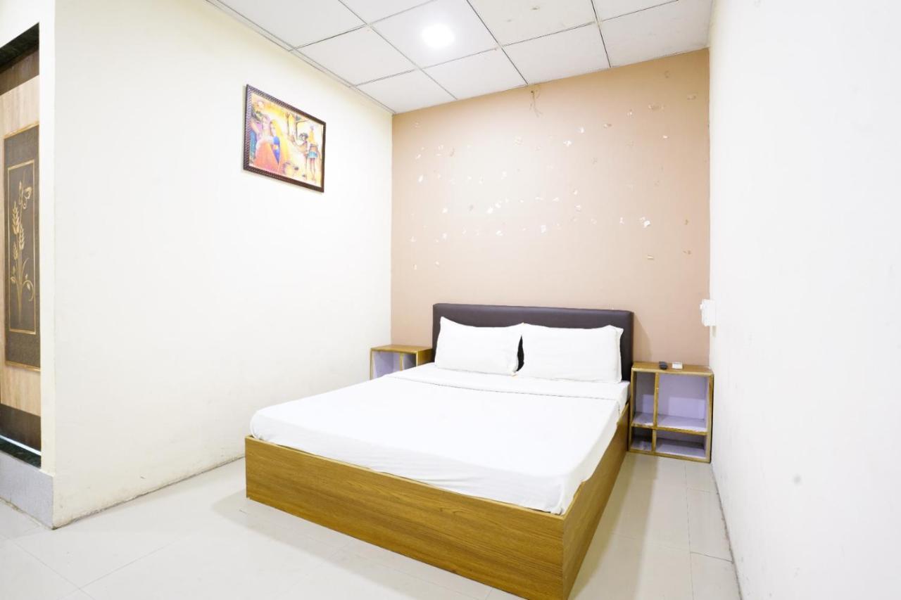 Hotel Nova Rooms Atlanta Shopping Σουράτ Εξωτερικό φωτογραφία