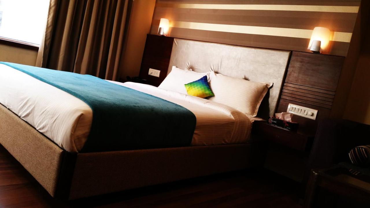 Hotel Nova Rooms Atlanta Shopping Σουράτ Εξωτερικό φωτογραφία