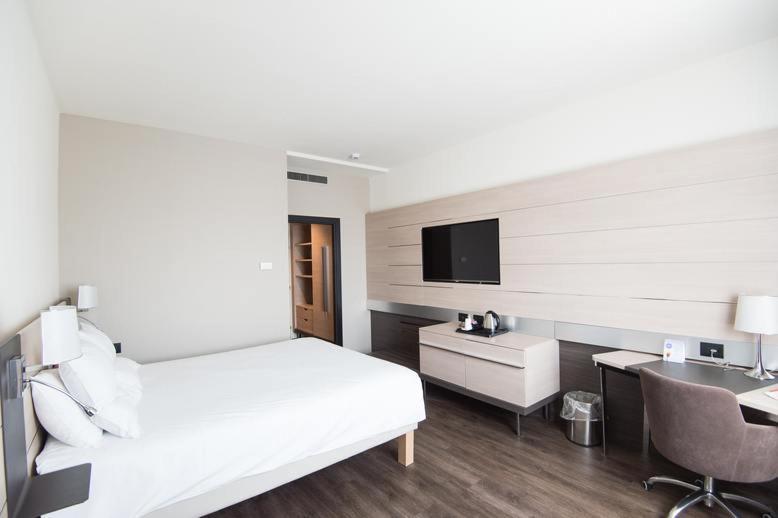 Hotel Nova Rooms Atlanta Shopping Σουράτ Εξωτερικό φωτογραφία